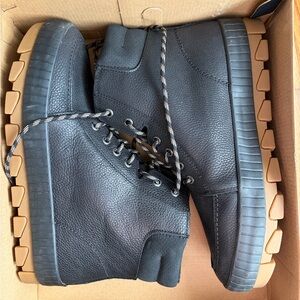 Sperry Women's Torrent Lace-up Boots